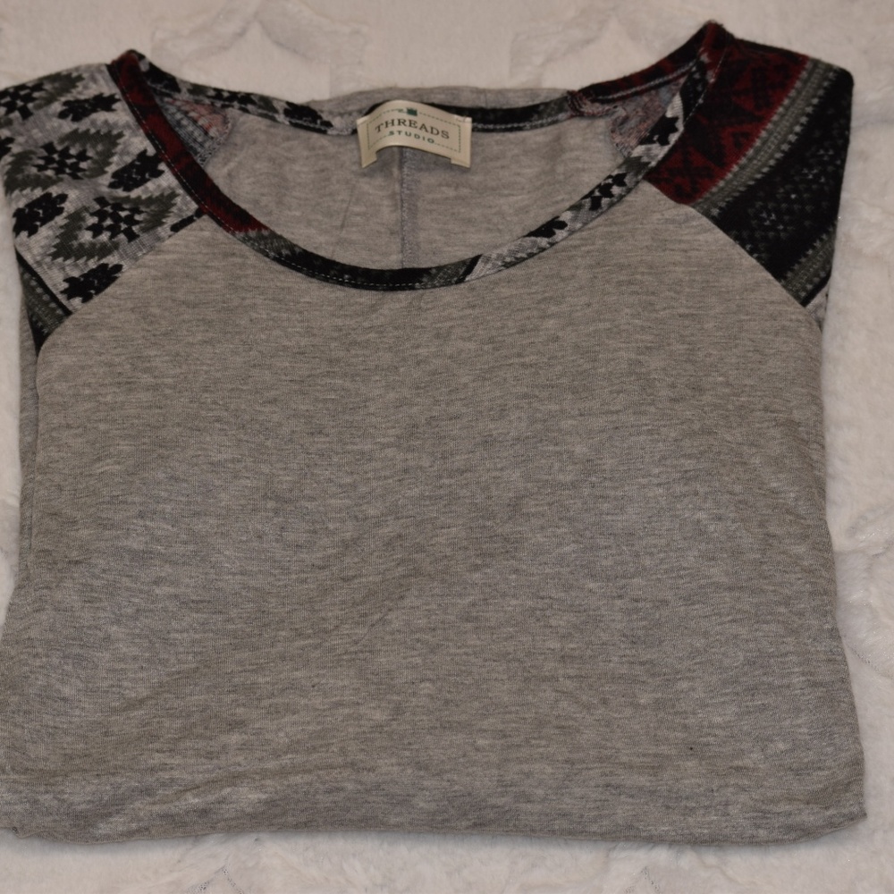 Grey Patterned 3/4 Sleeve - Picture 3 of 3